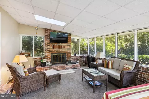 Living - 2406 Stanwick Rd, Phoenix, MD 21131 photo 4 of 9