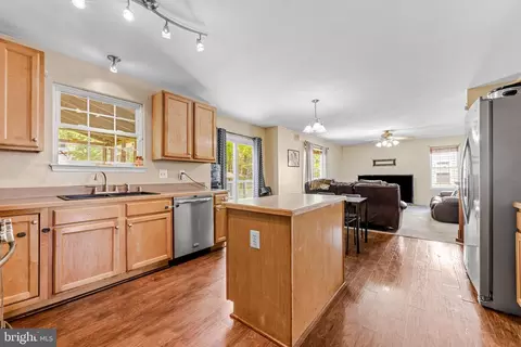 Kitchen - 8218 Selwin Ct, Rosedale, MD 21237 photo 6 of 6