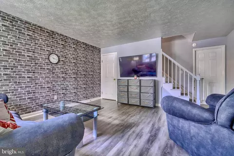 Living - 977 Dalton Ave, Baltimore, MD 21224 photo 1 of 6