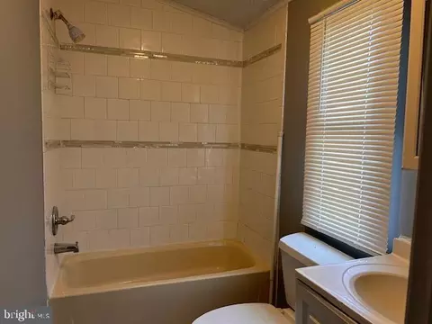 107 Rodeo Cir, Middle River, MD 21220 photo 9