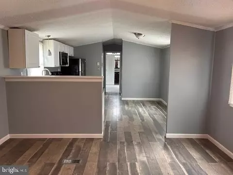 107 Rodeo Cir, Middle River, MD 21220 photo 4
