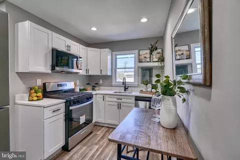 Kitchen - 120 Chestnut St, Dundalk, MD 21222 photo 1 of 5