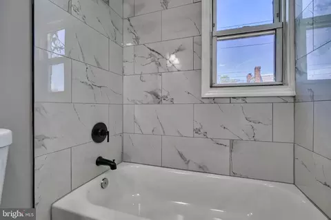 Bath - 120 Chestnut St, Dundalk, MD 21222 photo 5 of 6