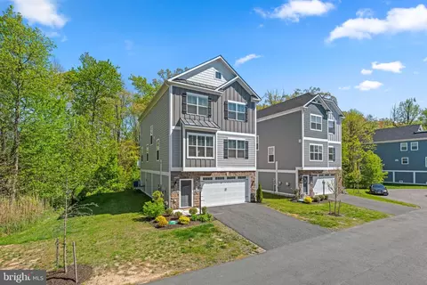 Exterior - 518 Schmidt Rd, Middle River, MD 21220 photo 2 of 15