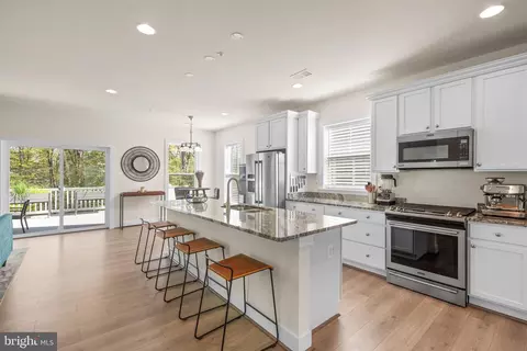 Kitchen - 518 Schmidt Rd, Middle River, MD 21220 photo 4 of 7