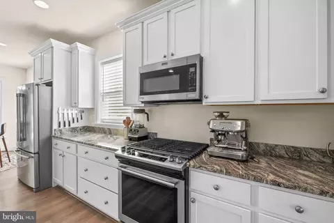 Kitchen - 518 Schmidt Rd, Middle River, MD 21220 photo 6 of 7