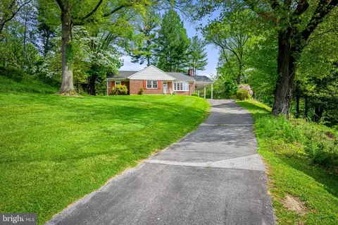 106 Springview Ct, Lutherville Timonium, MD 21093