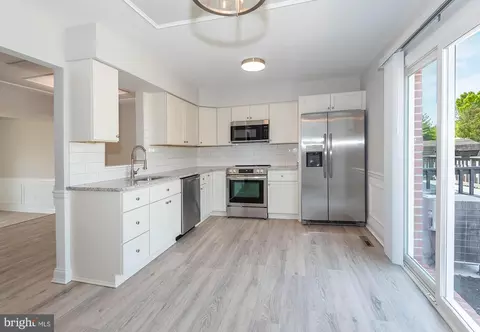 116 Villa Capri Cir, Essex, MD 21221