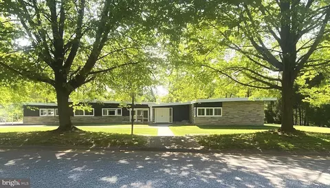 8310 Marcie Dr, Pikesville, MD 21208