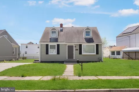 Exterior - 8221 Watersedge Rd, Dundalk, MD 21222 photo 3 of 11
