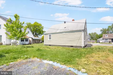 Exterior - 8221 Watersedge Rd, Dundalk, MD 21222 photo 7 of 11