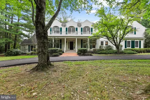 2218 Caves Rd, Owings Mills, MD 21117