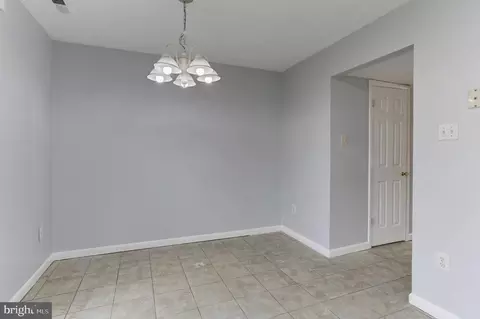 511 Gloucester Ct, Middle River, MD 21220 photo 15