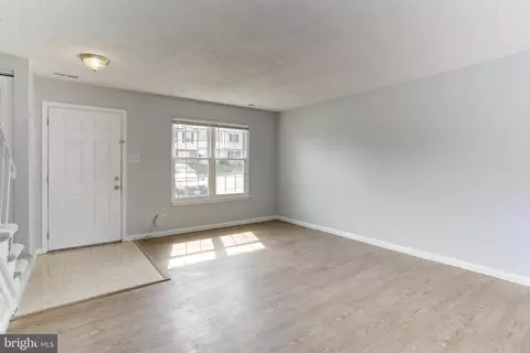 511 Gloucester Ct, Middle River, MD 21220 photo 6