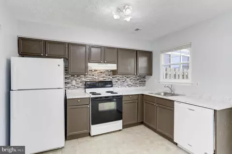 511 Gloucester Ct, Middle River, MD 21220 photo 10