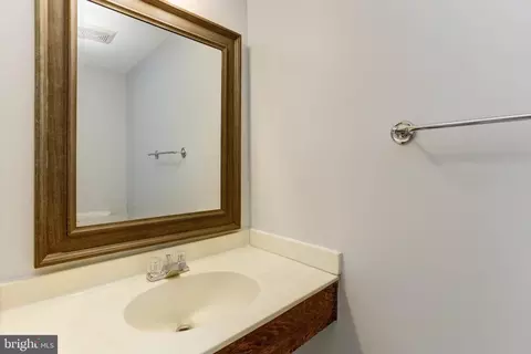 511 Gloucester Ct, Middle River, MD 21220 photo 12