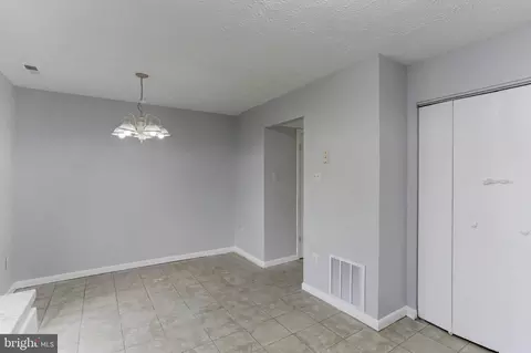 511 Gloucester Ct, Middle River, MD 21220 photo 13