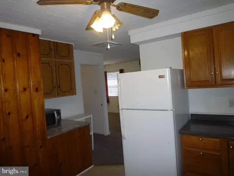 Kitchen - 804 Fuselage, Middle River, MD 21220 photo 3 of 4