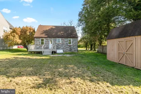 Exterior - 1844 Sutton Ave, Halethorpe, MD 21227 photo 9 of 10