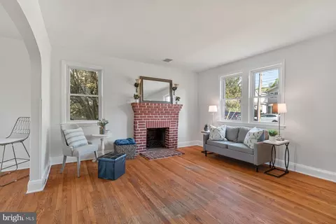 Living - 1844 Sutton Ave, Halethorpe, MD 21227 photo 1 of 3