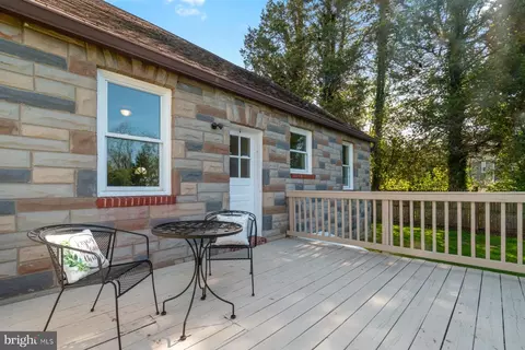 Exterior - 1844 Sutton Ave, Halethorpe, MD 21227 photo 7 of 10
