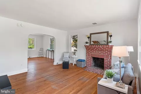 Living - 1844 Sutton Ave, Halethorpe, MD 21227 photo 2 of 3