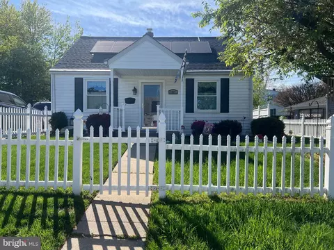1907 Monroe Rd, Dundalk, MD 21222