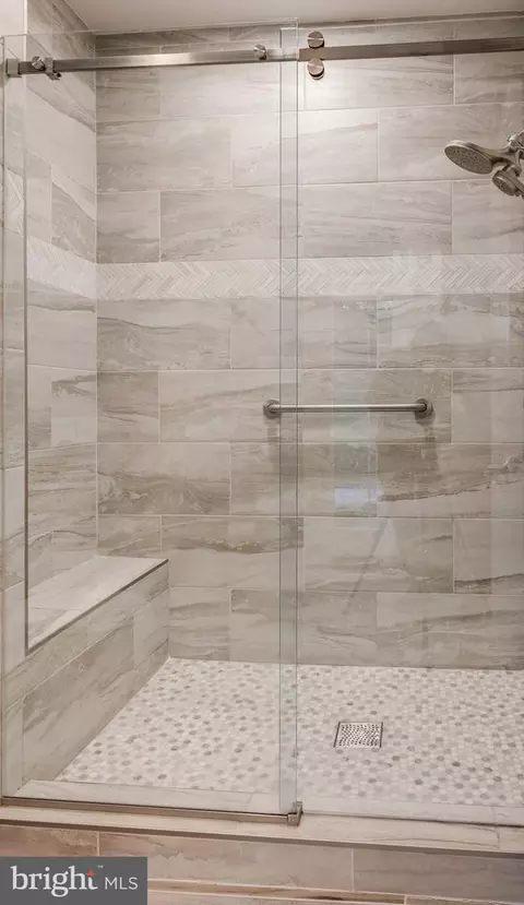 Bath - 14102 Phoenix Rd, Phoenix, MD 21131 photo 4 of 6
