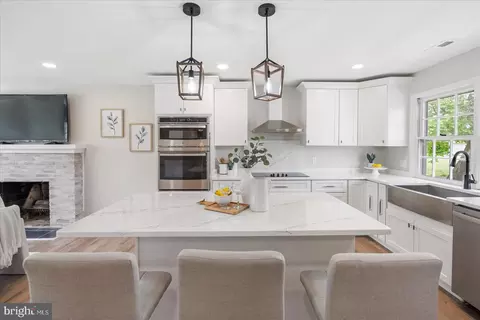 Kitchen - 4332 Sweet Air Rd, Baldwin, MD 21013 photo 6 of 6