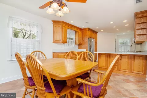 Dining - 9001 Avenue A, Sparrows Point, MD 21219 photo 3 of 5