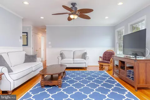 Living - 9001 Avenue A, Sparrows Point, MD 21219 photo 1 of 2