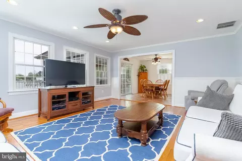 Living - 9001 Avenue A, Sparrows Point, MD 21219 photo 2 of 2