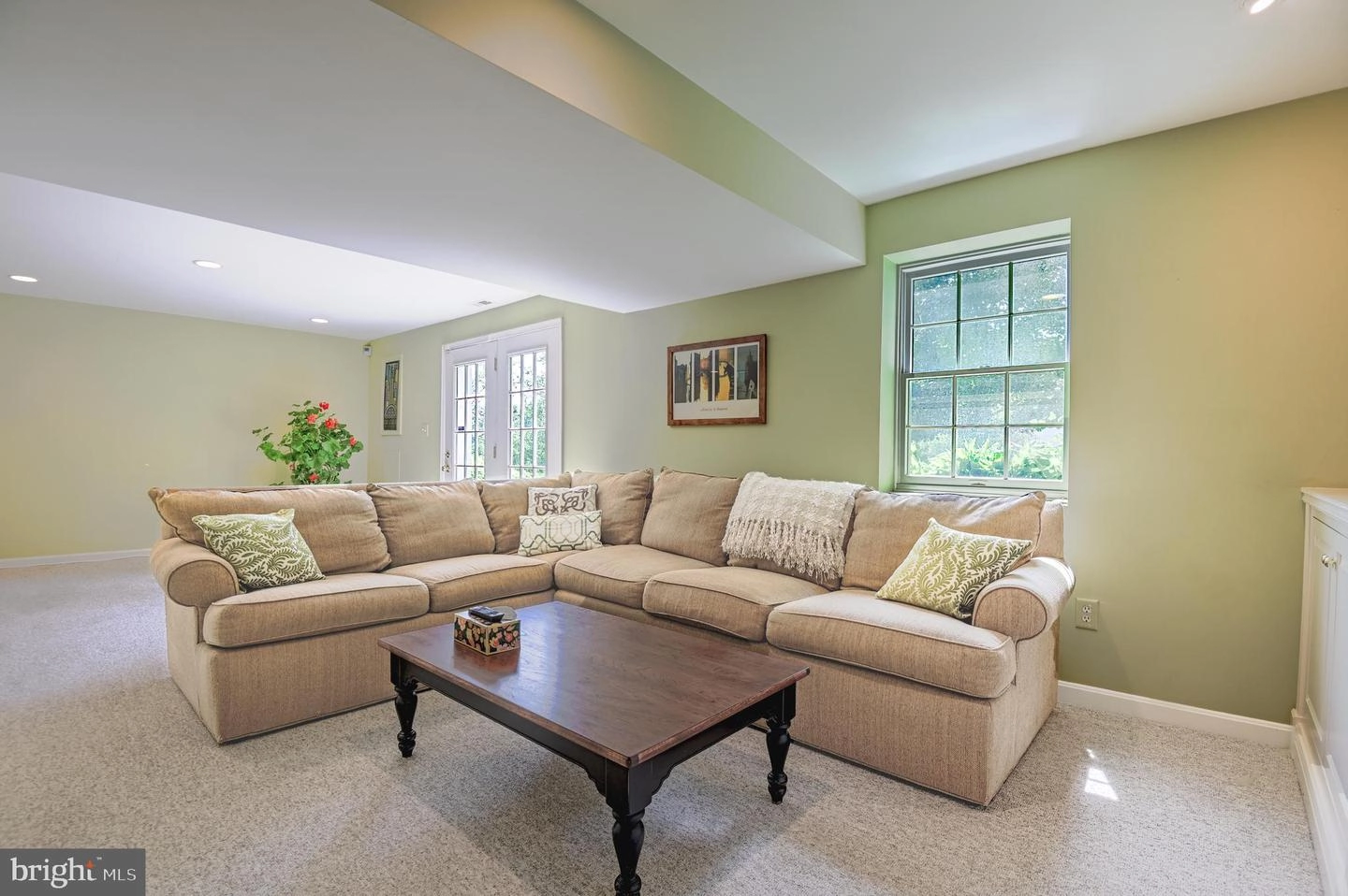 Living - 13312 Redcoat Ln, Phoenix, MD 21131 photo 3 of 4