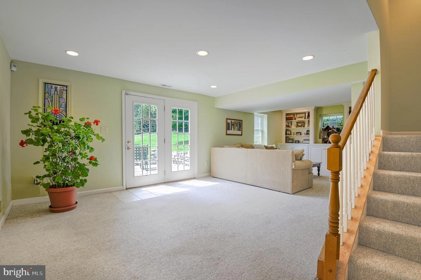 Living - 13312 Redcoat Ln, Phoenix, MD 21131 photo 2 of 4
