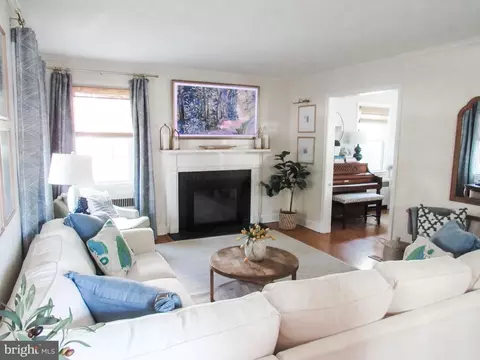 7201 Oxford Rd, Baltimore, MD 21212 photo 5