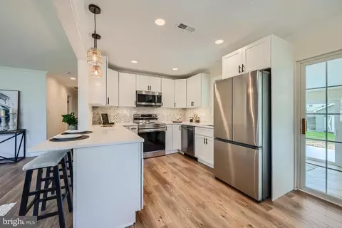 Kitchen - 6809 University Dr, Middle River, MD 21220 photo 3 of 7