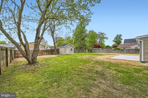 Exterior - 6809 University Dr, Middle River, MD 21220 photo 5 of 8