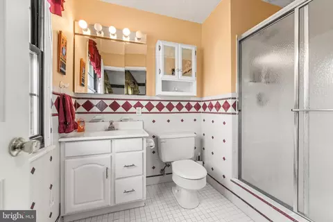 Bath - 4418 Macworth Pl, Nottingham, MD 21236 photo 2 of 3