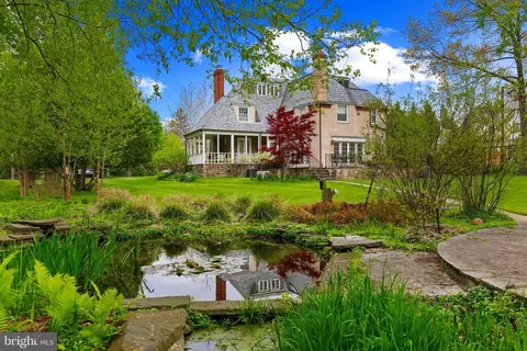 3513 Overbrook Rd, Pikesville, MD 21208