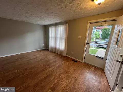 Living - 72 Windersal Ln, Parkville, MD 21234 photo 1 of 5