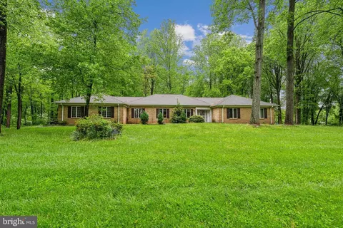 10220 Harvest Fields Dr, Woodstock, MD 21163