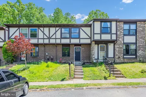 19 Romanoff Ct, Parkville, MD 21234