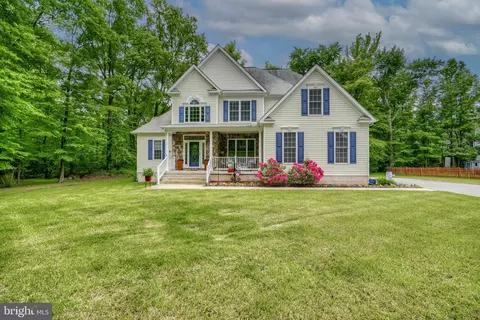 3547 Revolea Beach Rd, Middle River, MD 21220