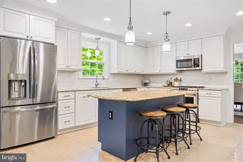 Kitchen - 13804 Summer Hill Dr, Phoenix, MD 21131 photo 2 of 6