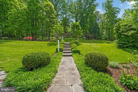 Exterior - 13804 Summer Hill Dr, Phoenix, MD 21131 photo 6 of 15