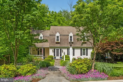 13804 Summer Hill Dr, Phoenix, MD 21131