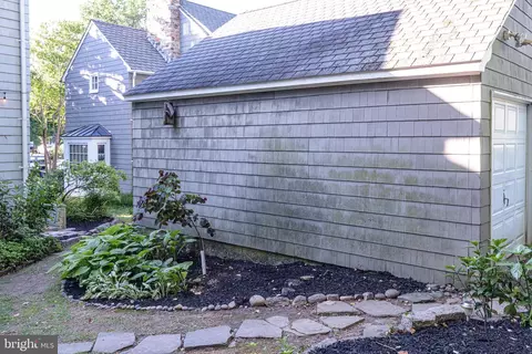 Exterior - 101 N Tyrone Rd, Baltimore, MD 21212 photo 9 of 15