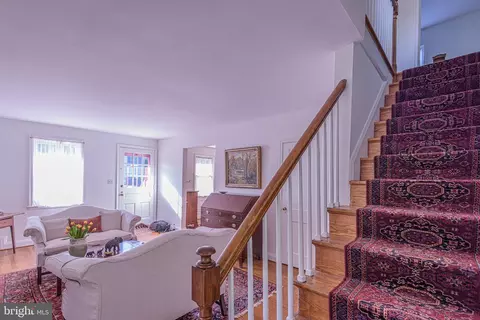 Entry Way - 101 N Tyrone Rd, Baltimore, MD 21212 photo 7 of 10