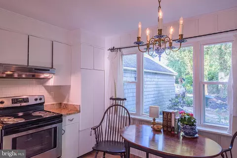 Kitchen - 101 N Tyrone Rd, Baltimore, MD 21212 photo 3 of 4