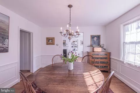 Dining - 101 N Tyrone Rd, Baltimore, MD 21212 photo 5 of 7